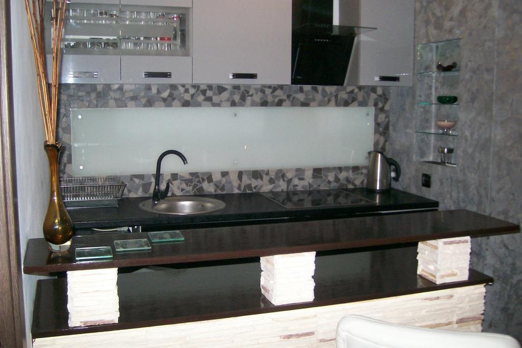 Apartament Neon